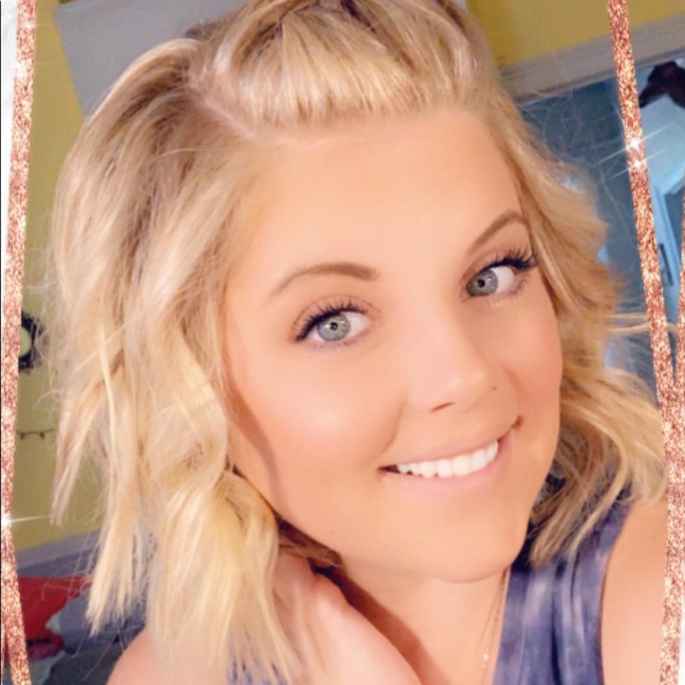 Meet your Posher, Breanna